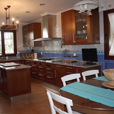 Vitium Deluxe Villa *
